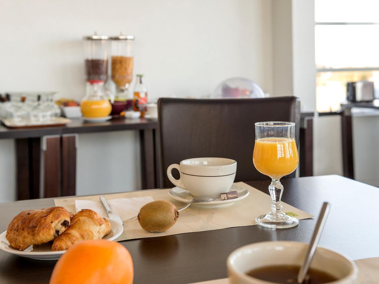 Cit'Hotel Talencia Thouars Bagian luar foto