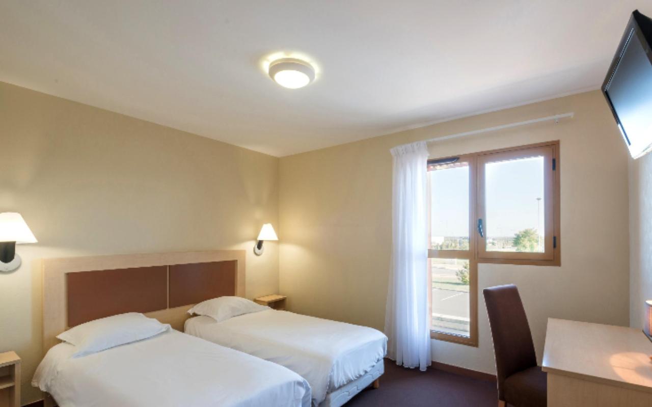 Cit'Hotel Talencia Thouars Bagian luar foto